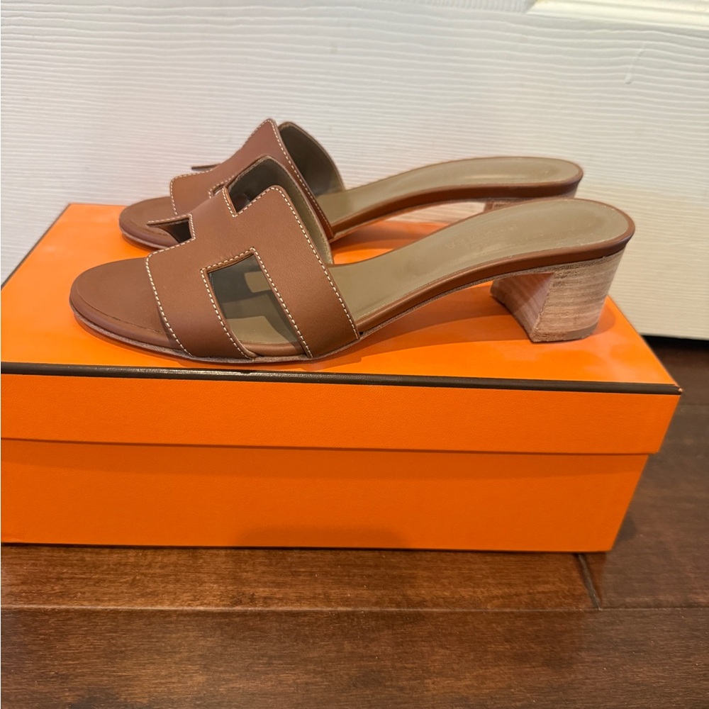 Hermes Gold Oasis Sandals 36.5 - Picture 2 of 4